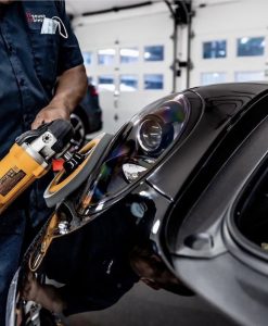 Detailing a black Porsche 911